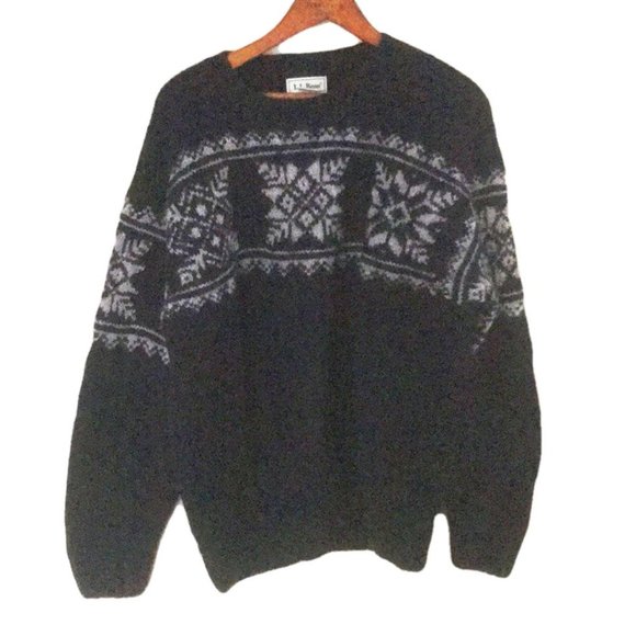 L.L. Bean Other - SOLD 🔥LL Bean Navy Gray Snowflake ❄️ Sweater L